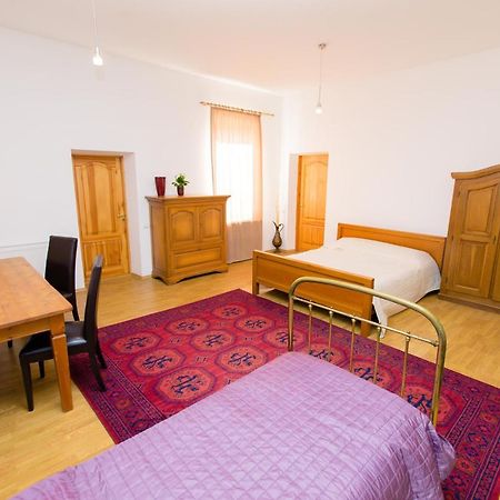 Old Town Apartments Αλίτους Εξωτερικό φωτογραφία